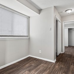 wood floor apartment entrance at the Oakley apartment homes in Tuscaloosa, AL